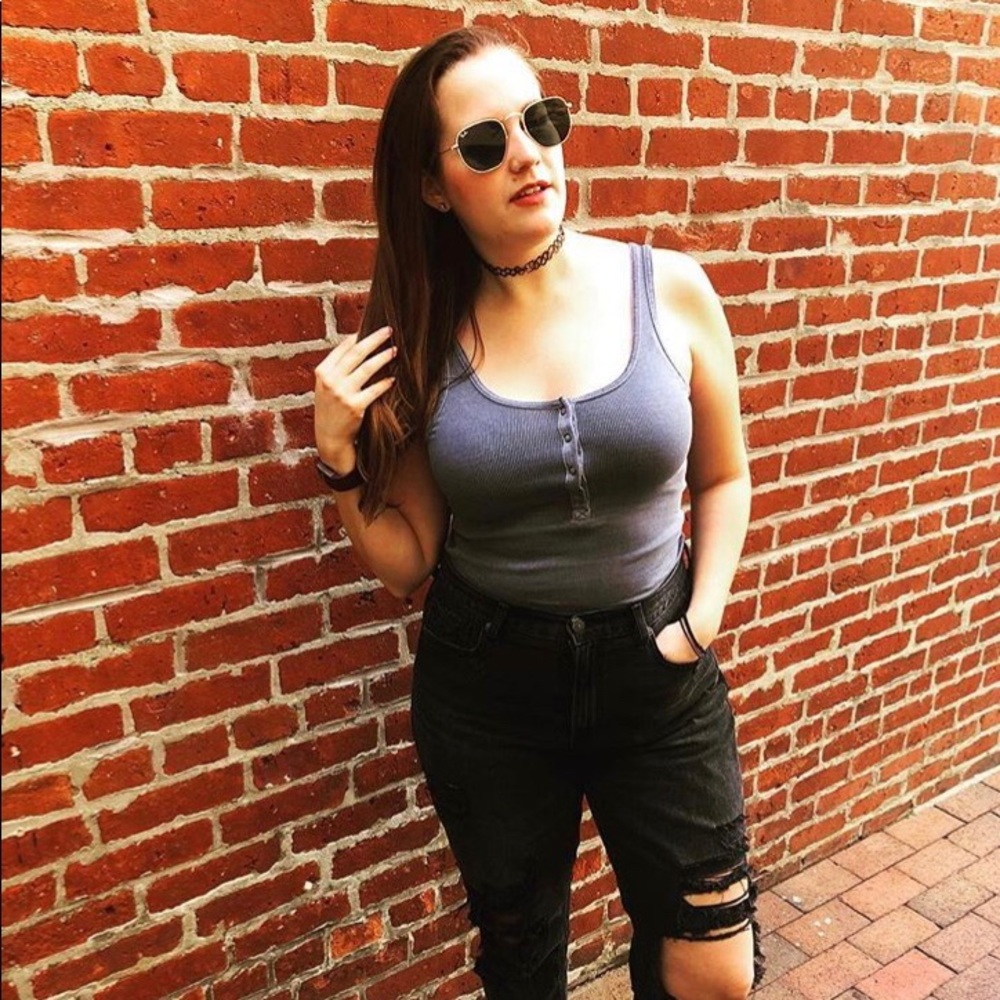 Meet your Posher, Melissa